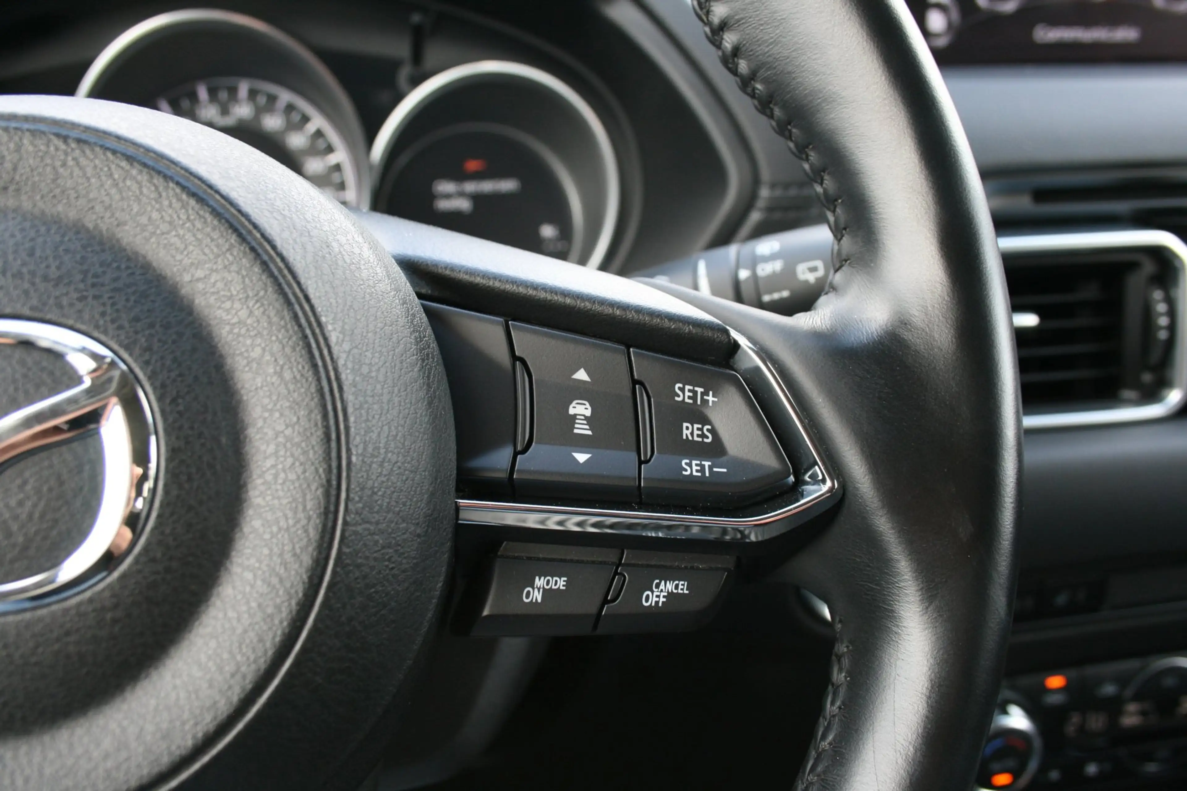 Mazda CX-5 2.0 SkyActiv-G 165 Luxury — photo 12