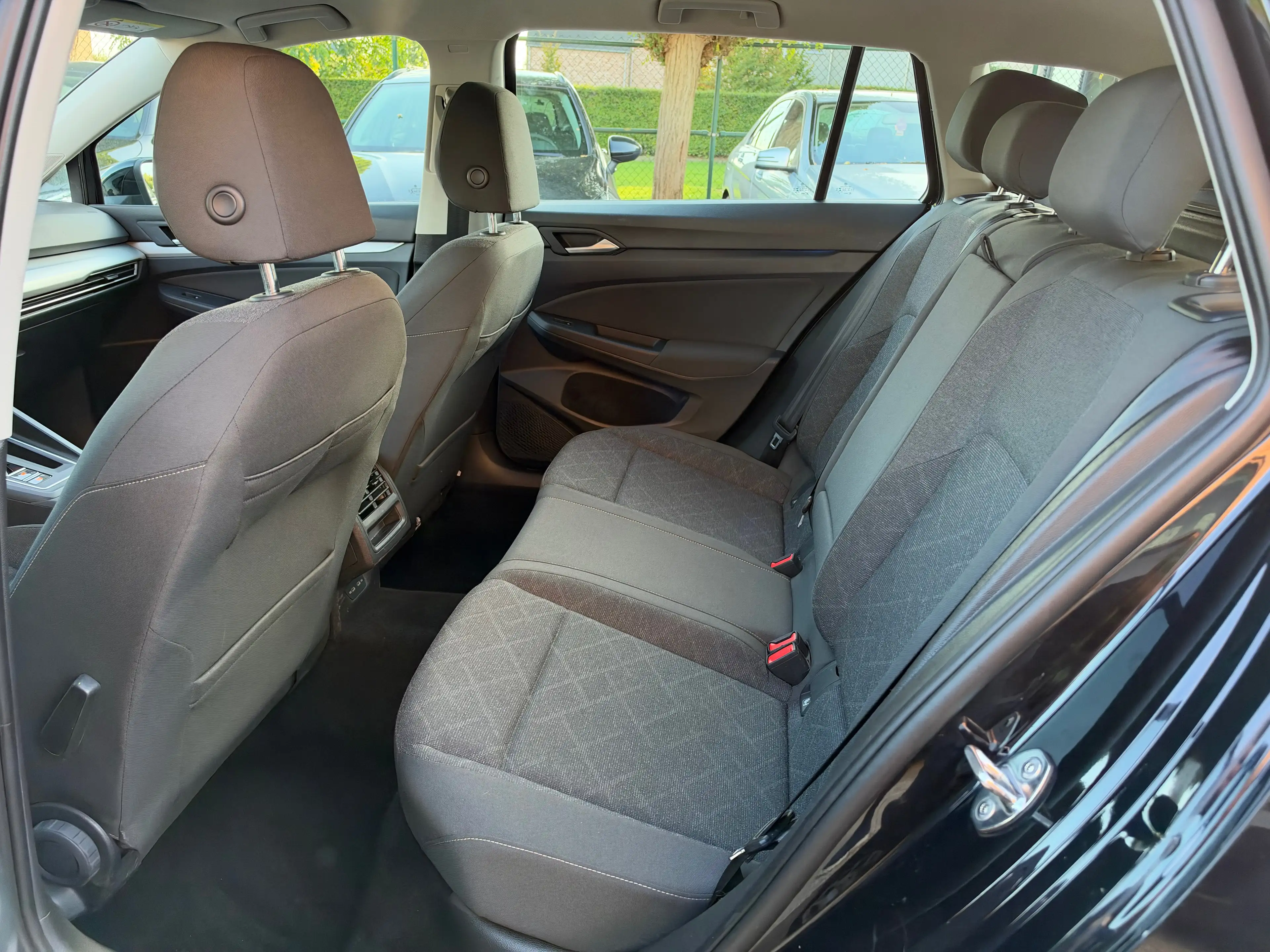 Volkswagen Golf Variant Golf SW 2.0 SCR TDi Life DSG — photo 8
