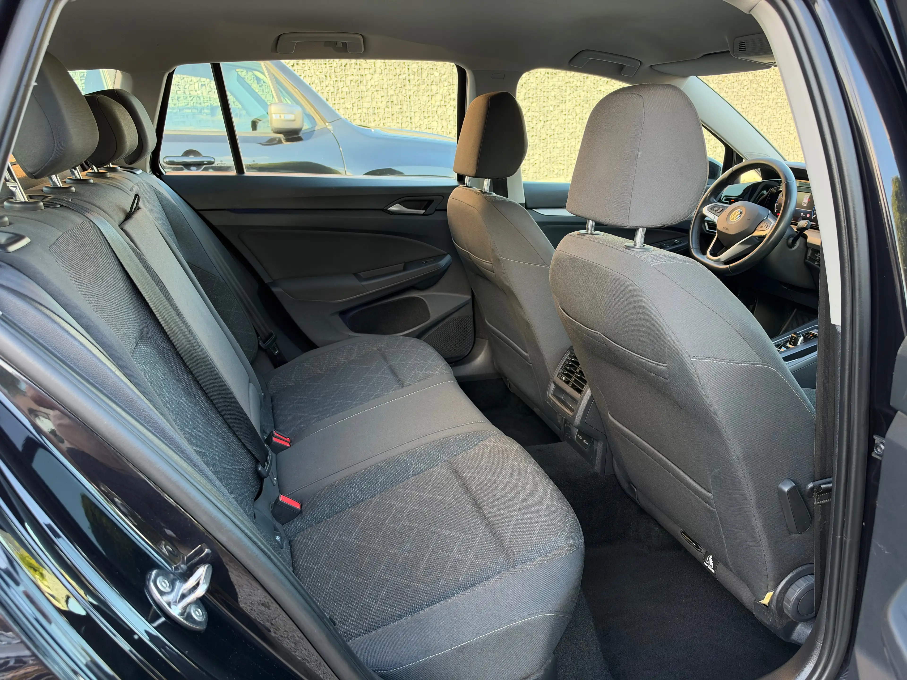 Volkswagen Golf Variant Golf SW 2.0 SCR TDi Life DSG — photo 11