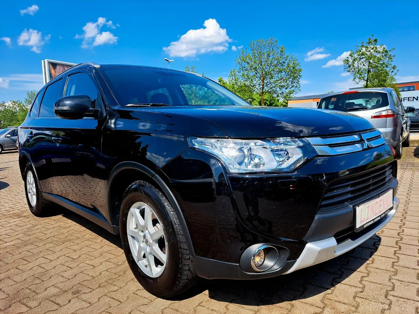Mitsubishi Outlander ClearTec Instyle 4WD Schwarz - 2