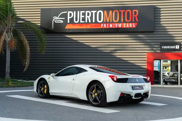 Ferrari 458 view 4