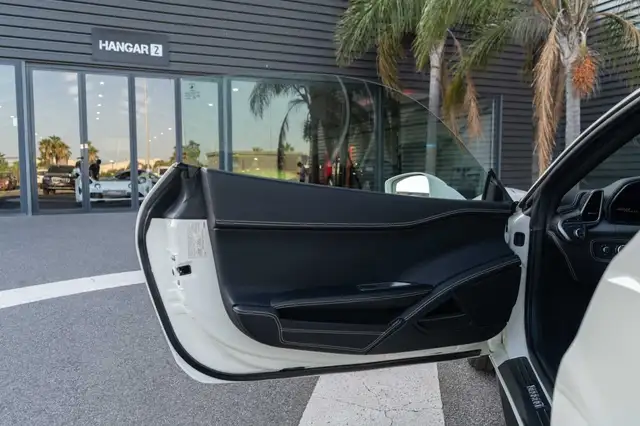 Ferrari 458 view 9