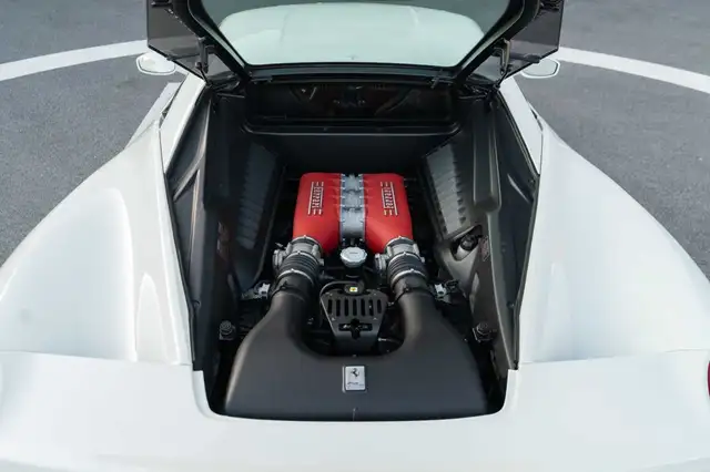 Ferrari 458 view 8