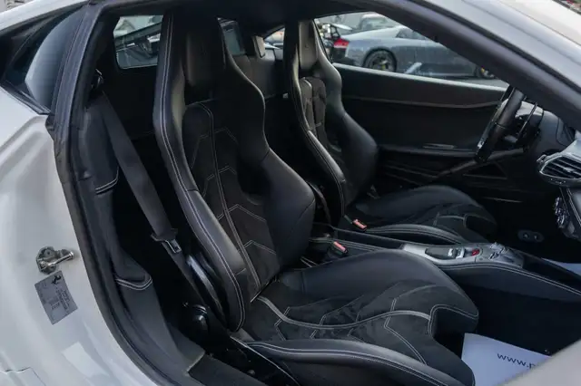 Ferrari 458 view 22