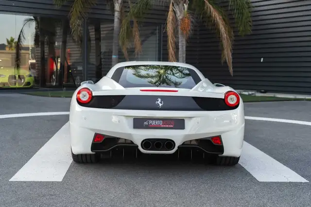 Ferrari 458 view 5