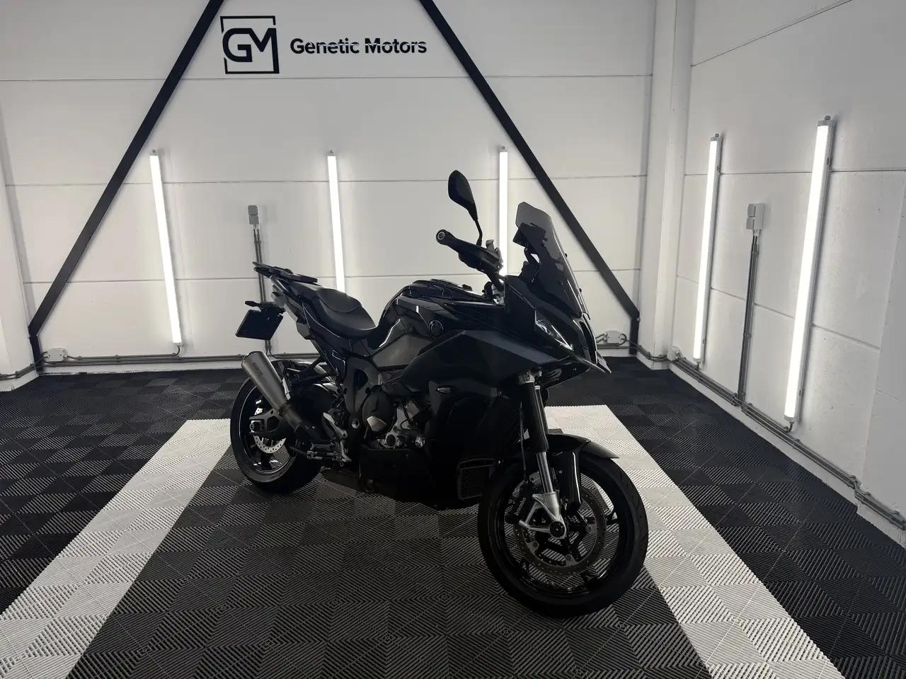 BMW S 1000 XR