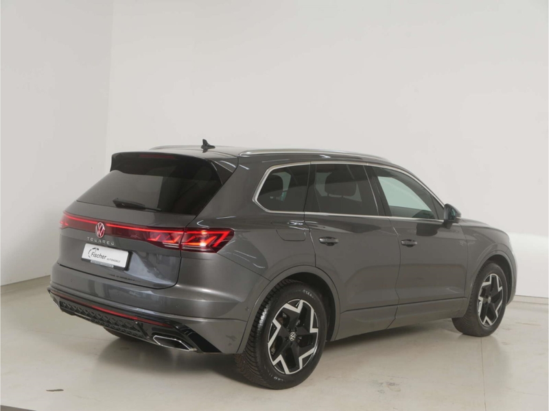 Volkswagen Touareg 3.0 TDI V6 4Motion R-Line — photo 7