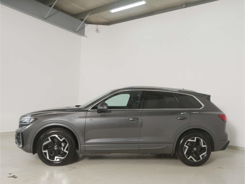 Volkswagen Touareg 3.0 TDI V6 4Motion R-Line — photo 5