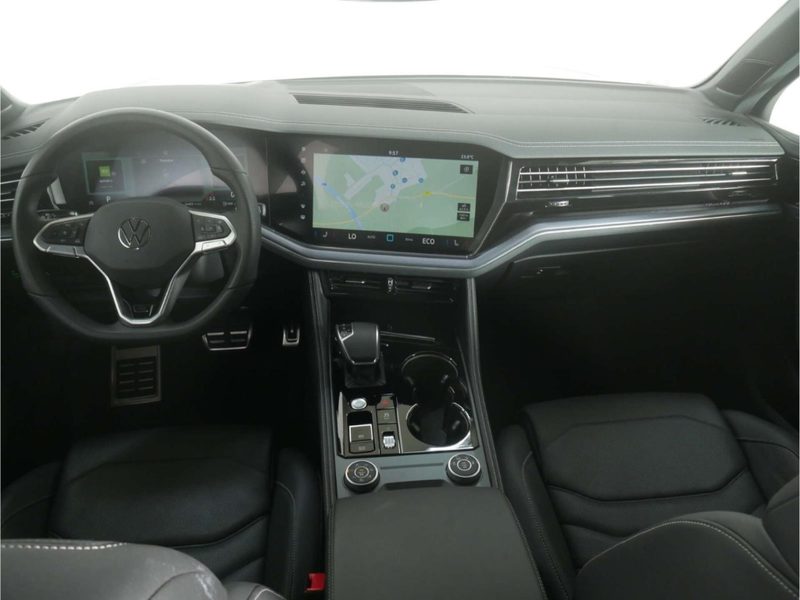 Volkswagen Touareg 3.0 TDI V6 4Motion R-Line — photo 14