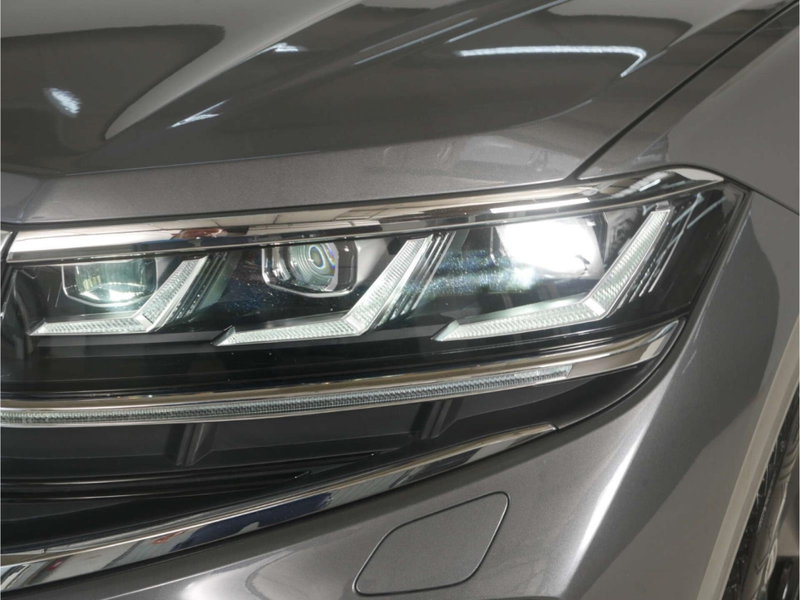 Volkswagen Touareg 3.0 TDI V6 4Motion R-Line — photo 9