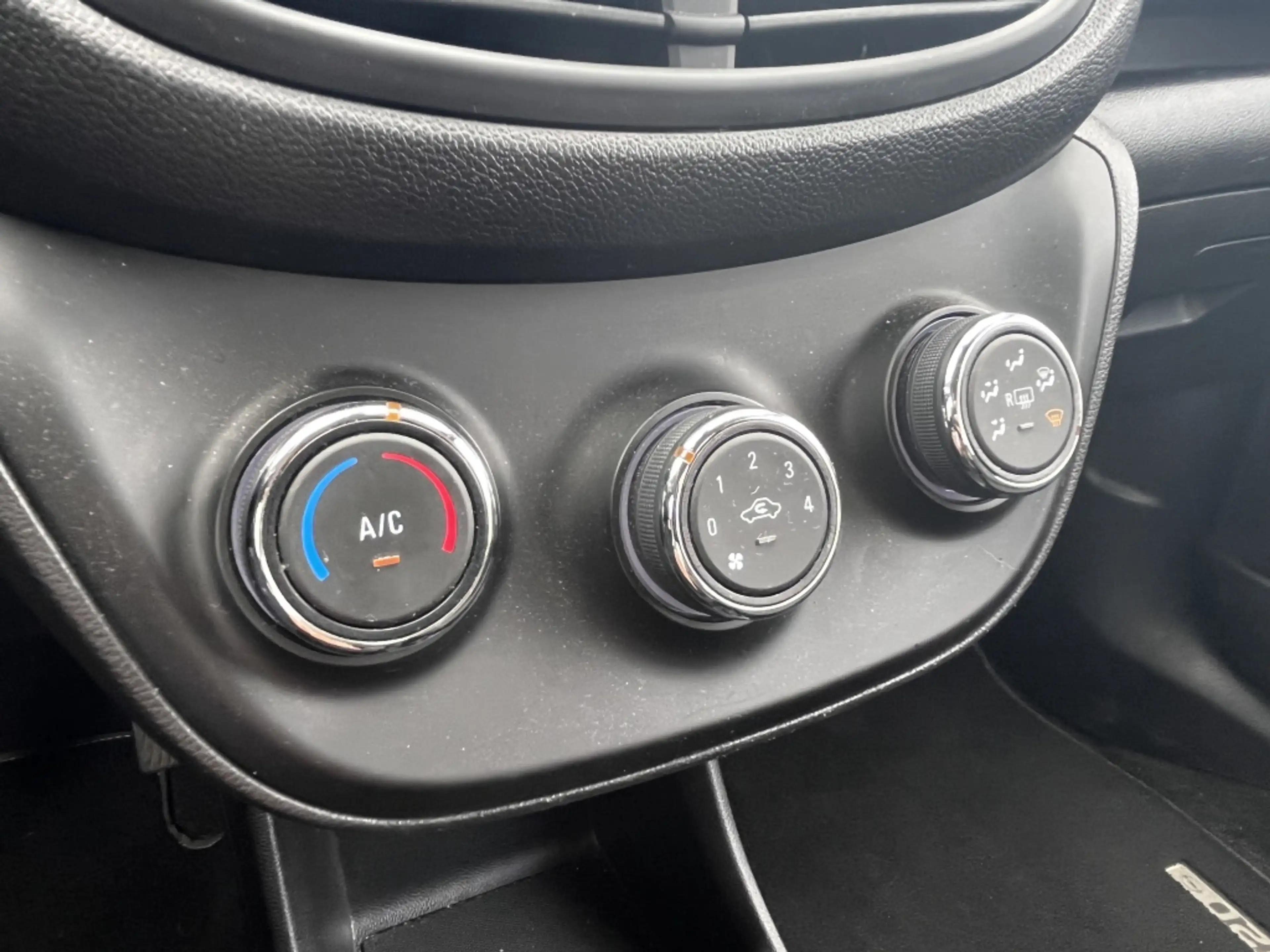 Opel Karl 1.0 120 Jaar Ed. #RIJKLAAR# | Sensoren | 4 Seasons — photo 21