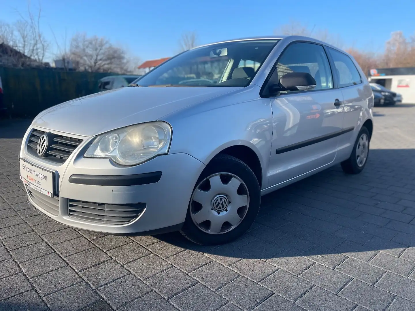 Volkswagen Polo IV Trendline *E-FENSTER*ZV*SERVO* Silber - 1