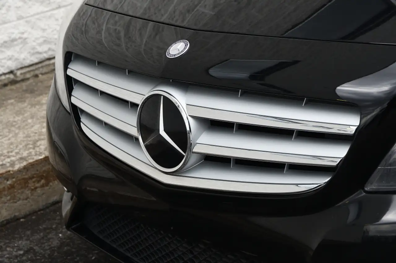 Mercedes-Benz B-Class снимка Mercedes-Benz B-Class