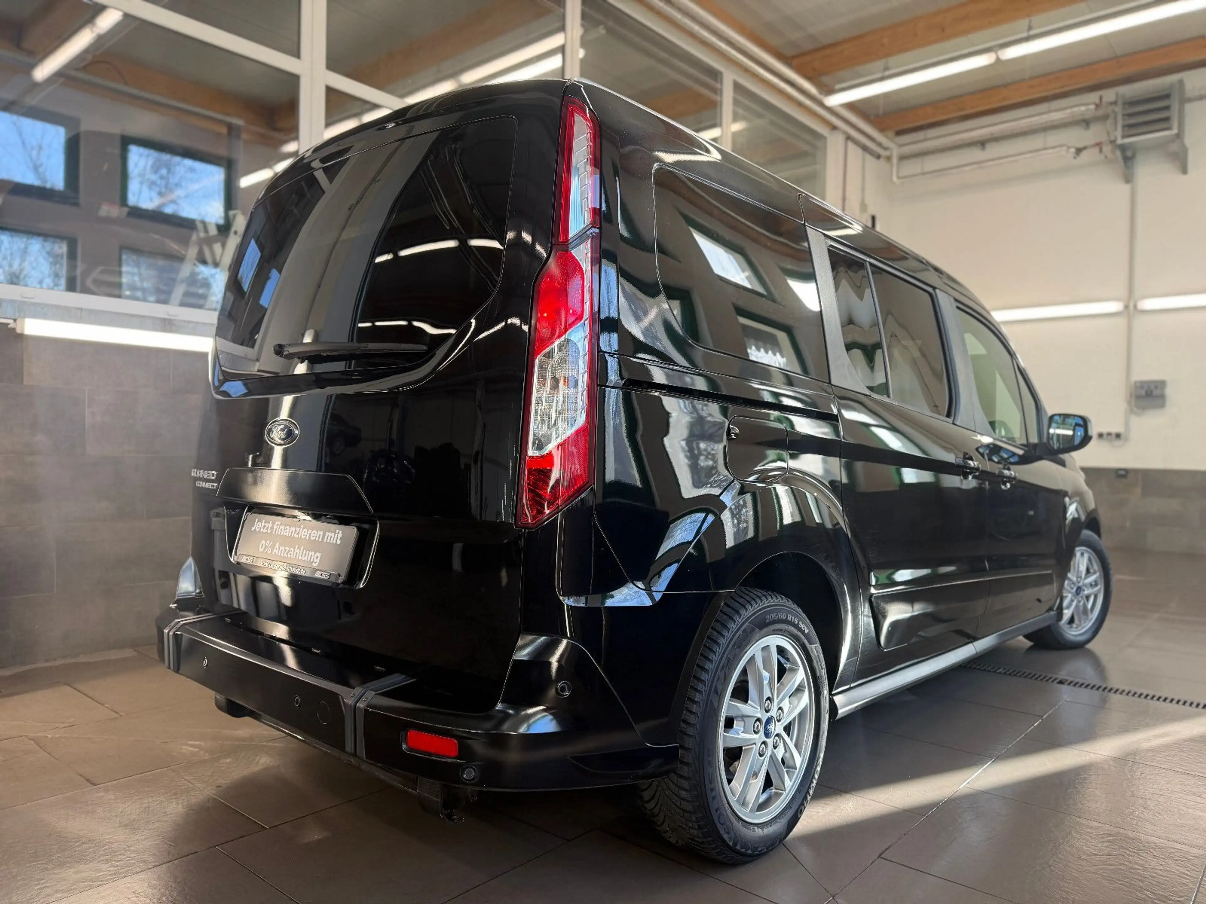 Ford Grand Tourneo 5 J. Garantie Rampe Rollstuhlrampe — photo 15
