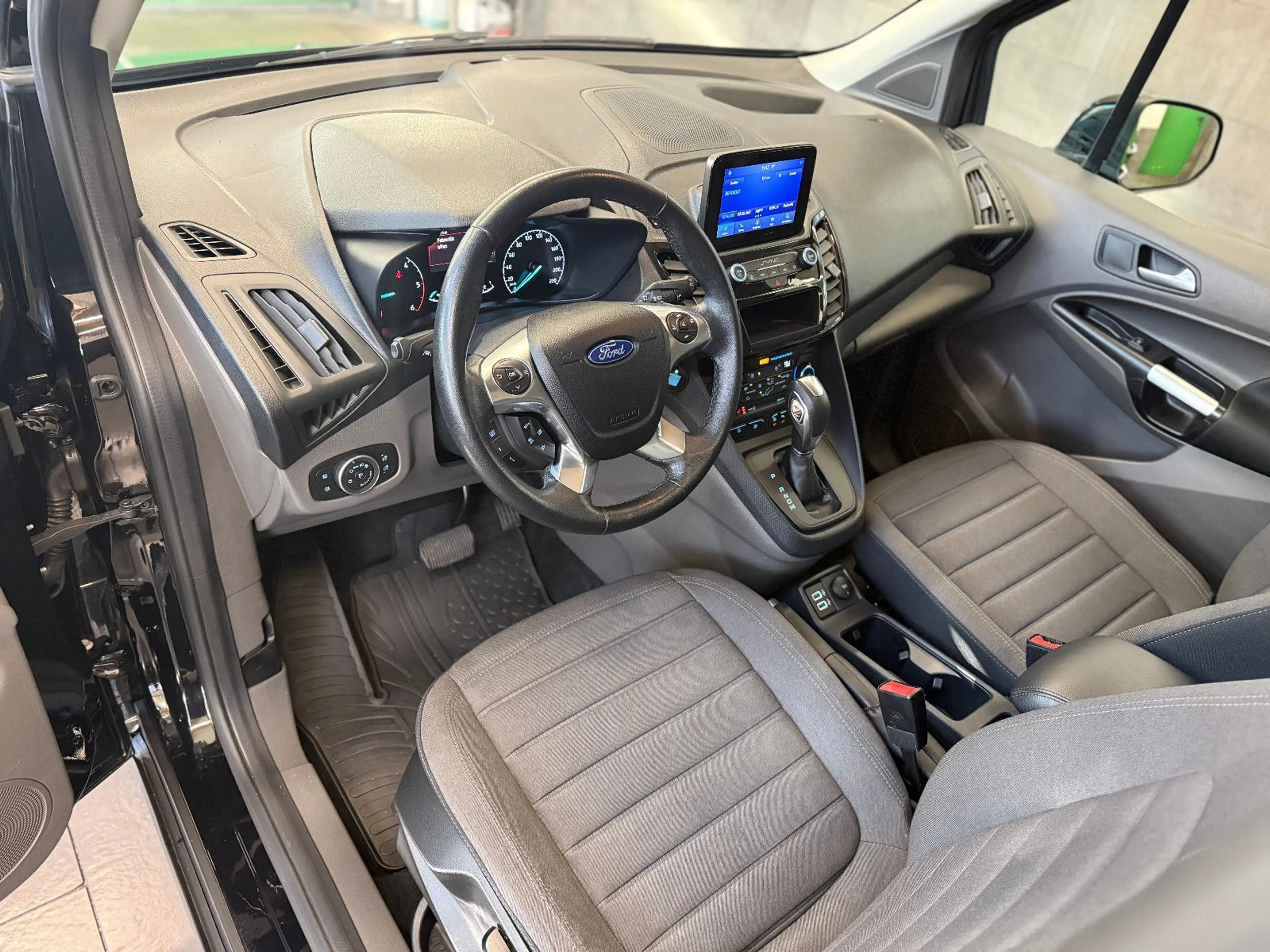 Ford Grand Tourneo 5 J. Garantie Rampe Rollstuhlrampe — photo 4