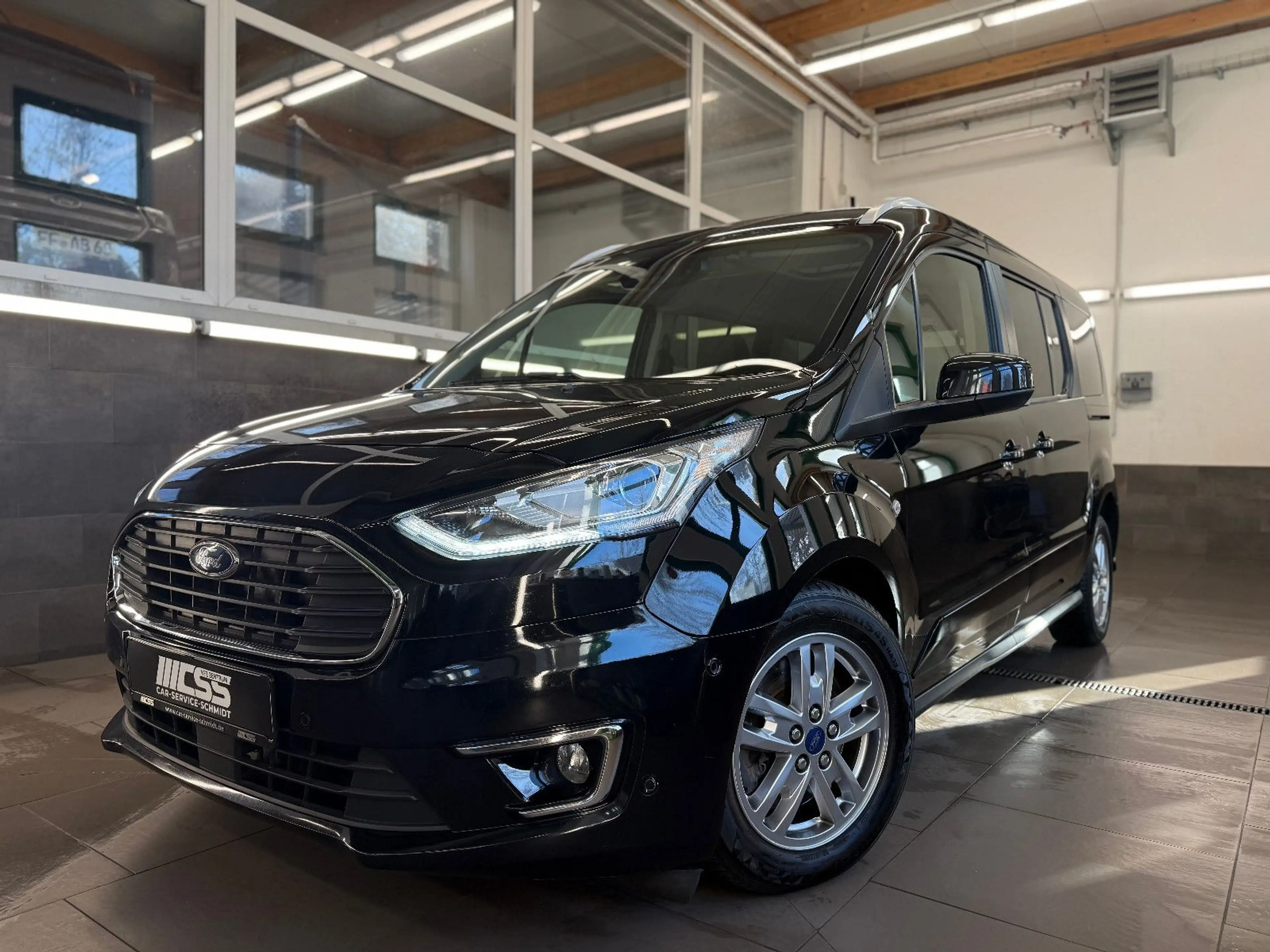 Ford Grand Tourneo 5 J. Garantie Rampe Rollstuhlrampe