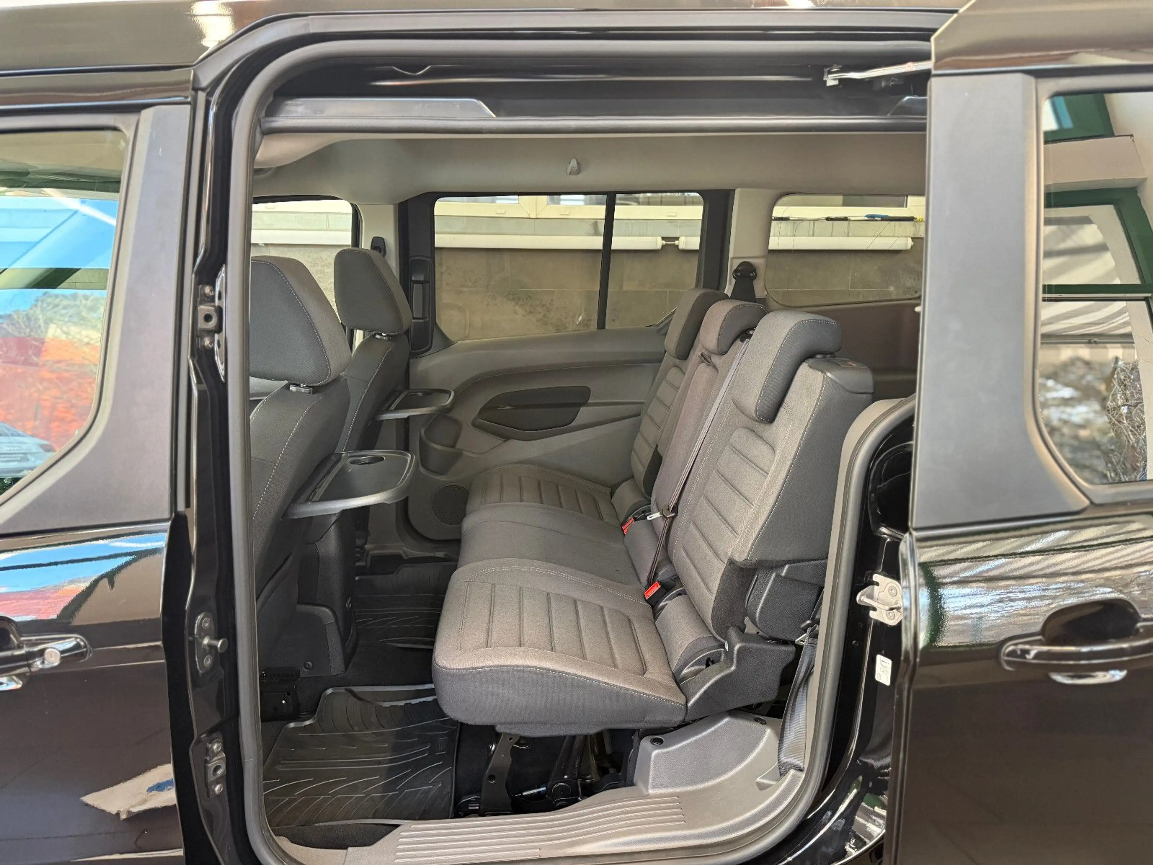 Ford Grand Tourneo 5 J. Garantie Rampe Rollstuhlrampe — photo 14