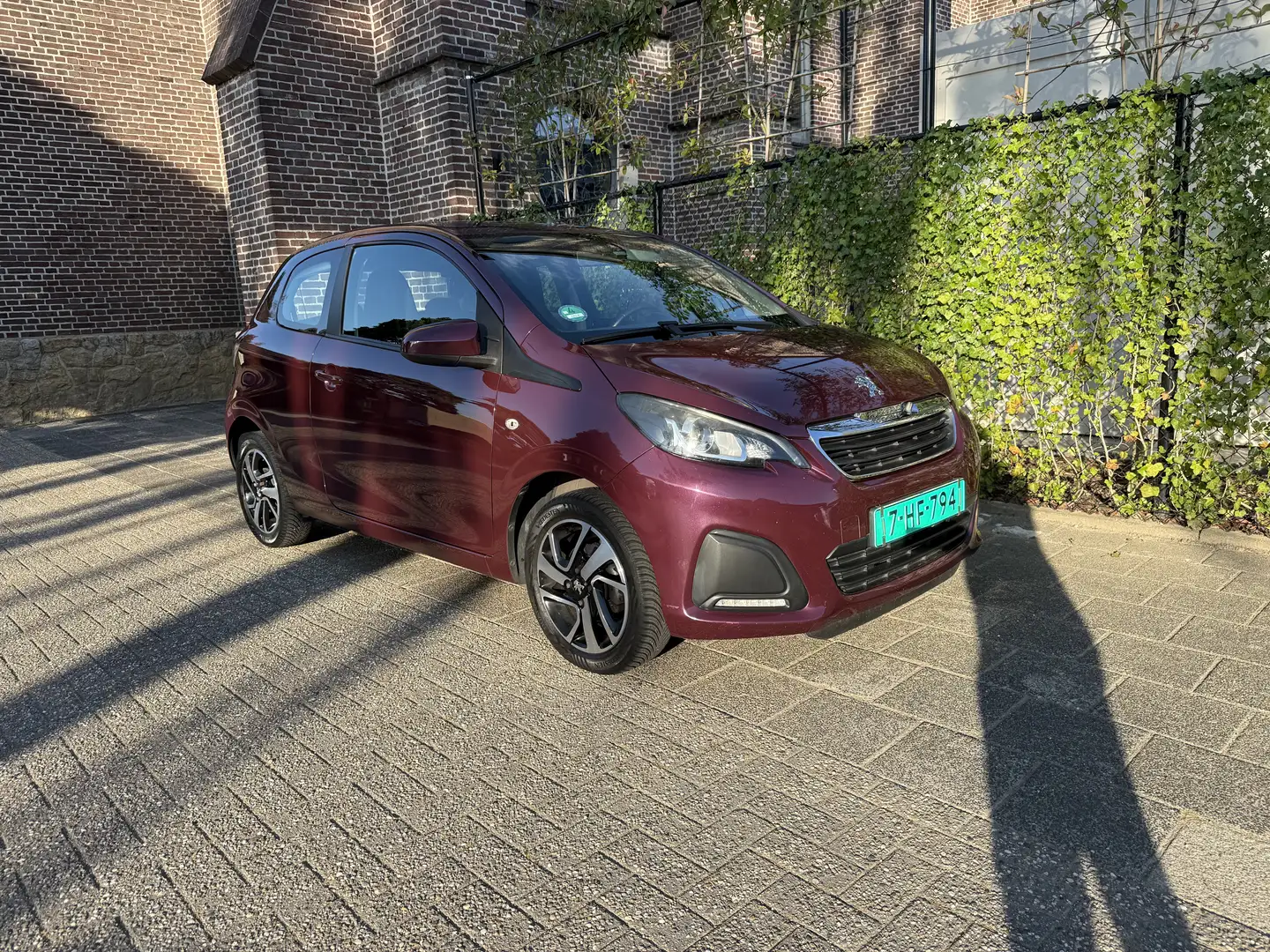 Peugeot 108 1.2 Puretech Allure Paars - 2