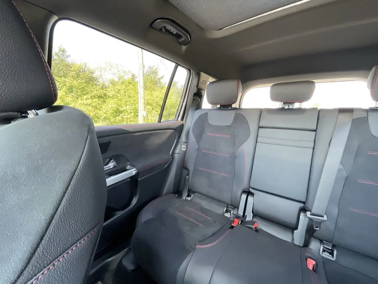 Mercedes-Benz GLB fotografie Mercedes-Benz GLB