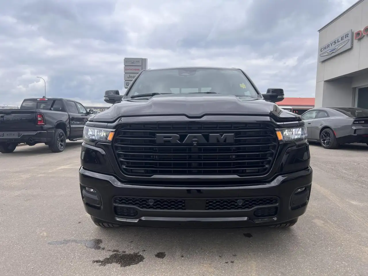 RAM 1500 снимка RAM 1500