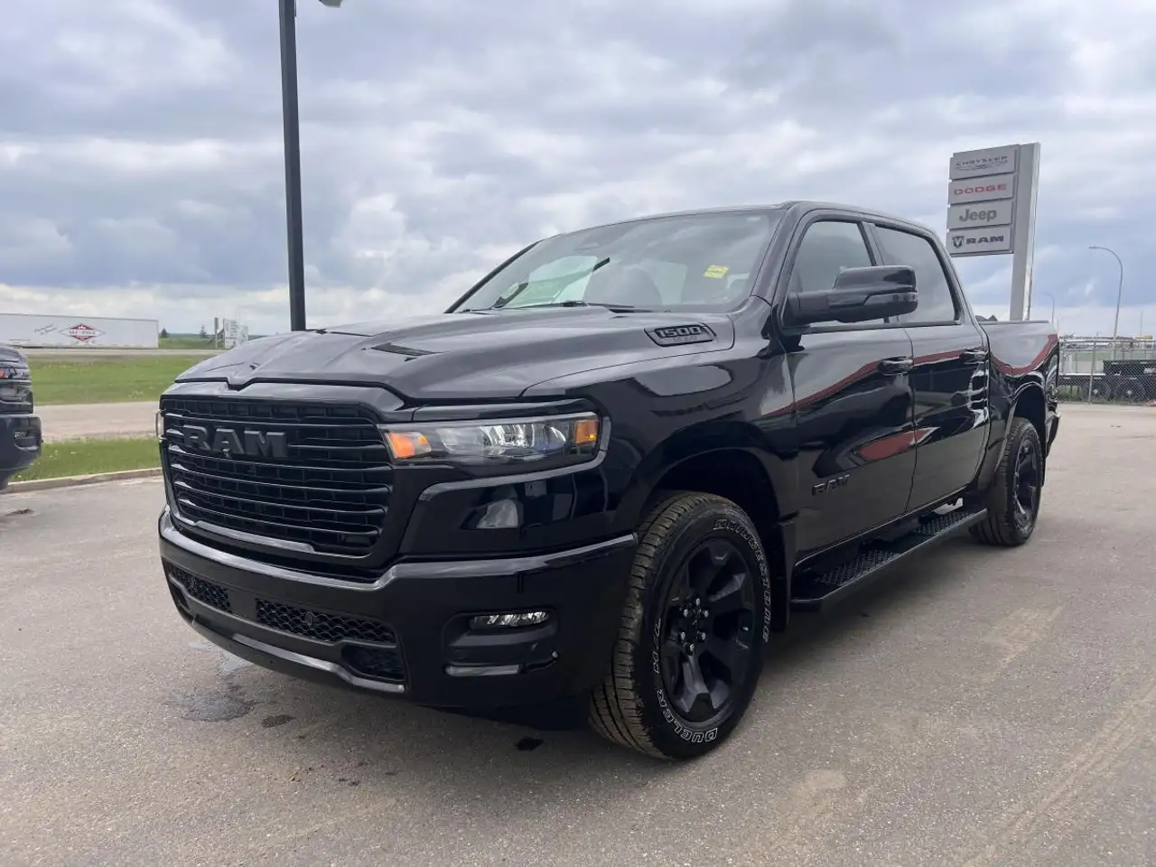 RAM 1500 снимка RAM 1500