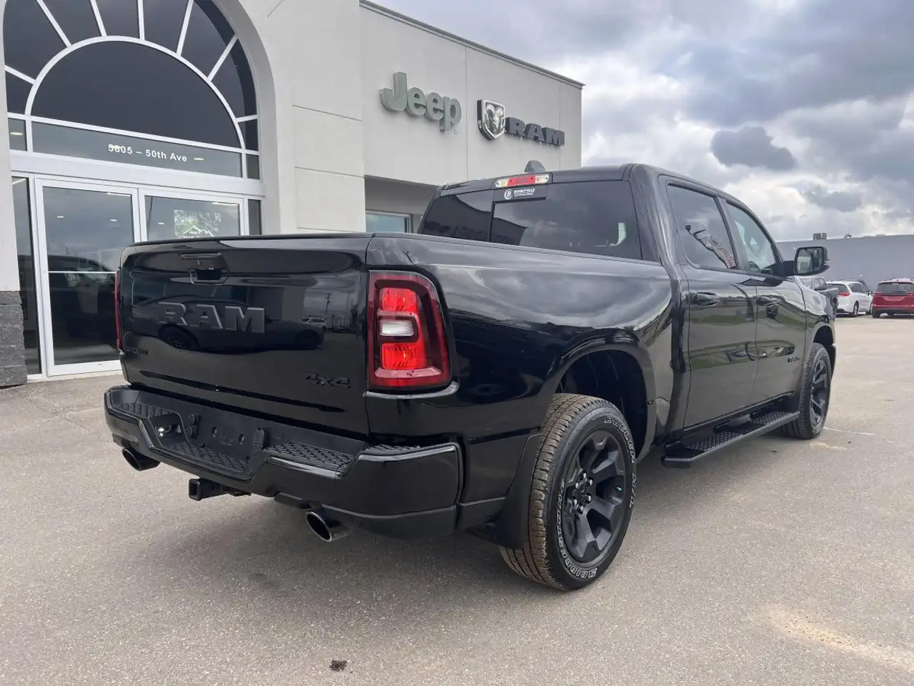 RAM 1500 снимка RAM 1500