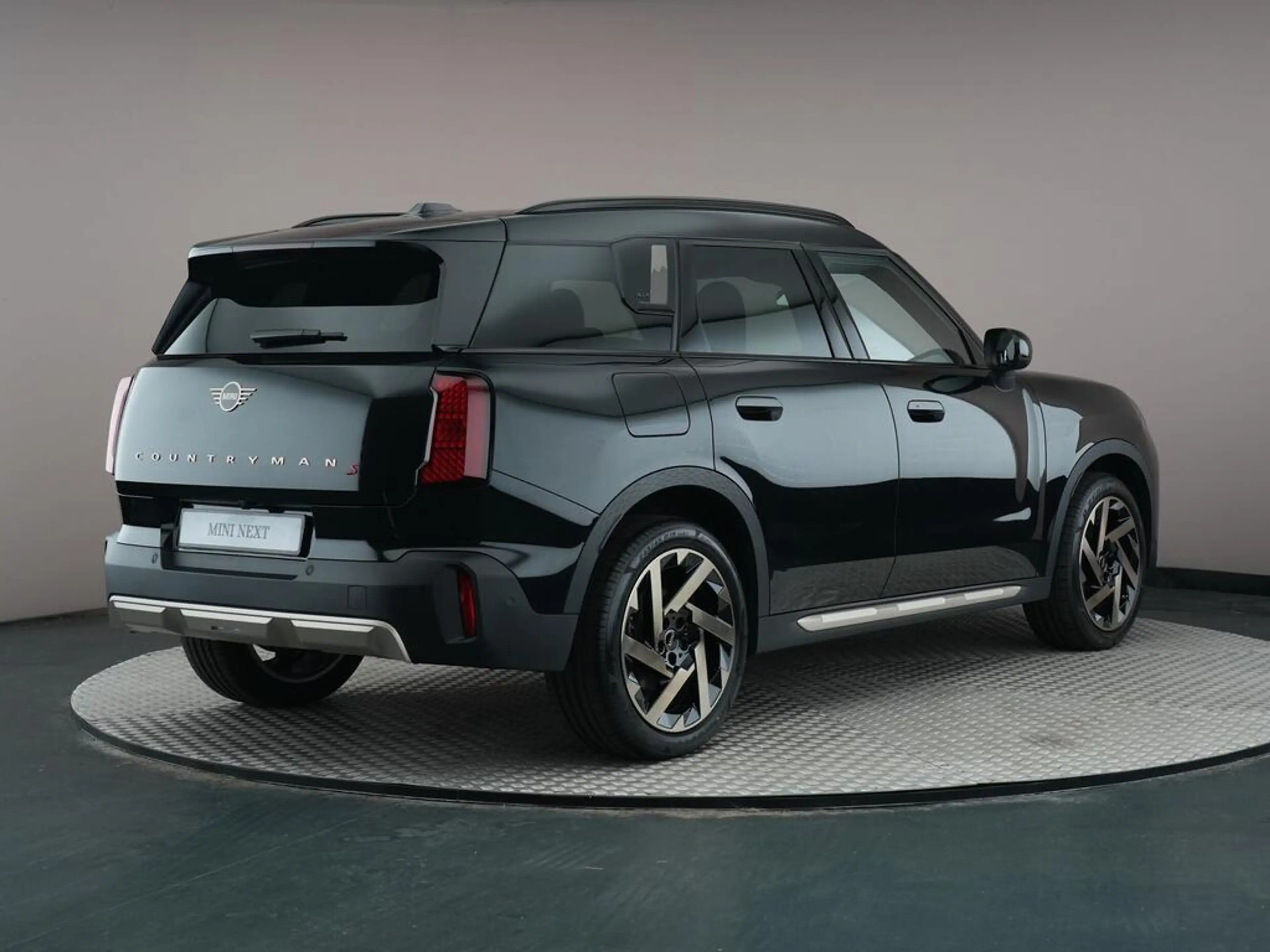 MINI Countryman S All4 2.0 Favoured L — photo 10