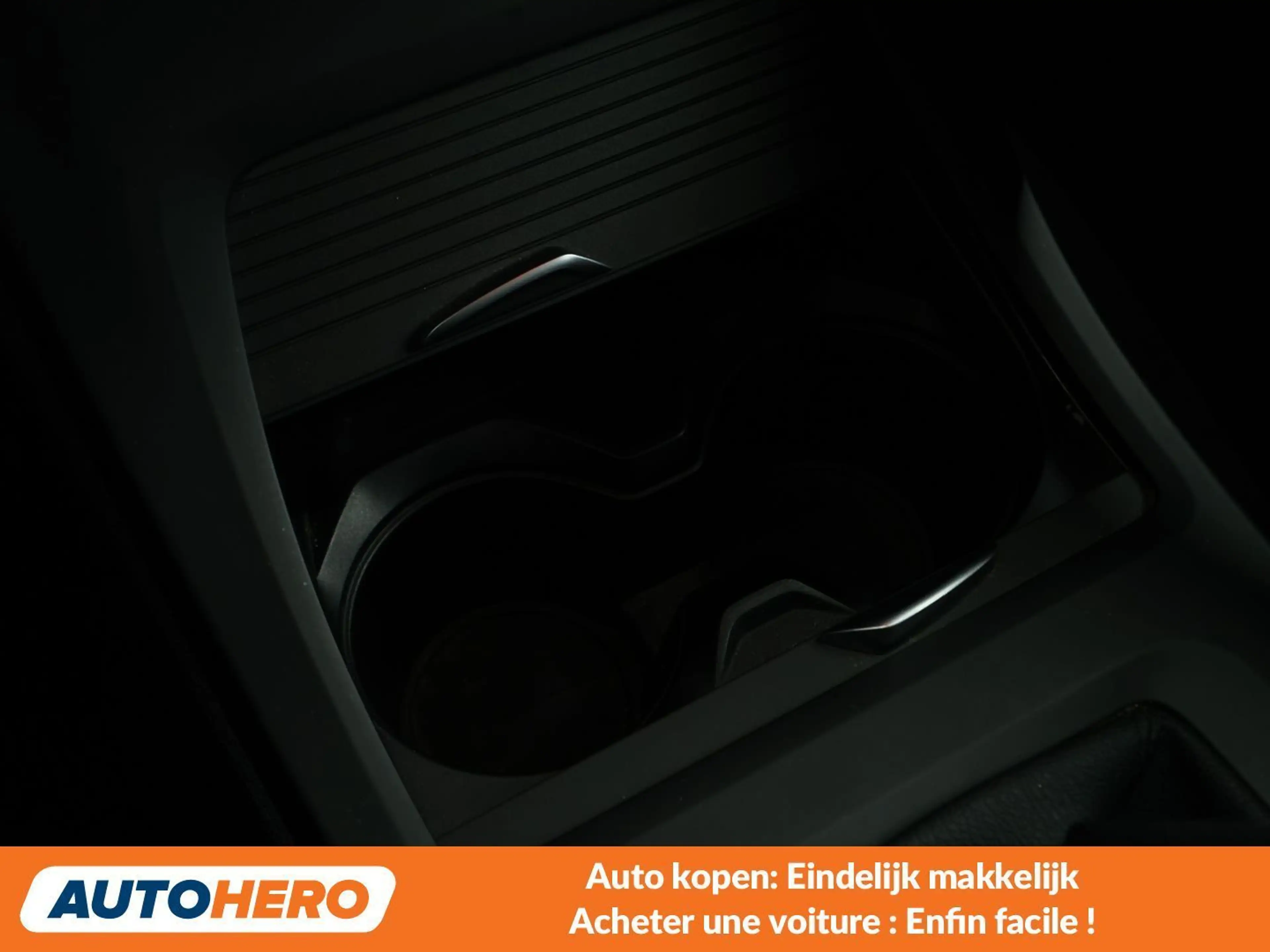 BMW X1 sDrive 18i Advantage — photo 15