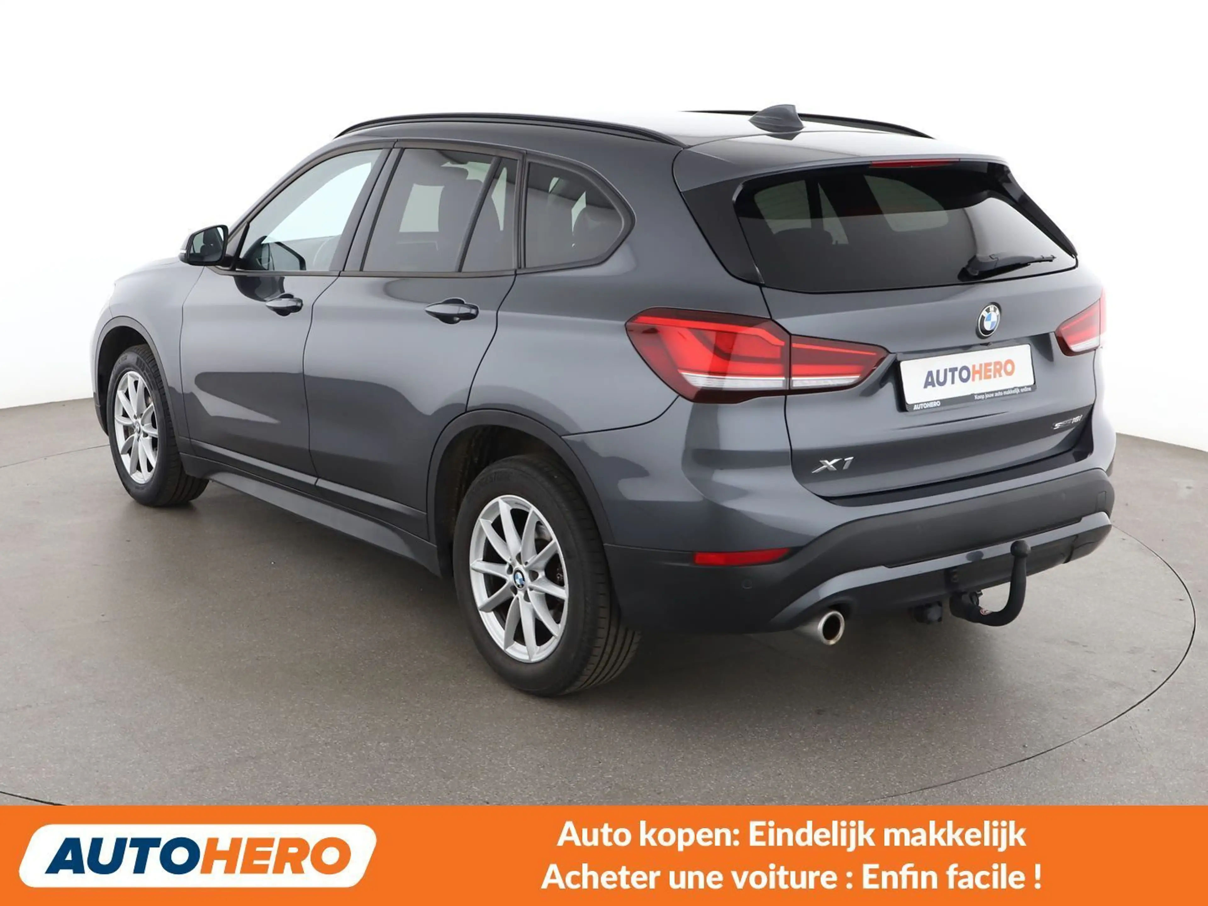 BMW X1 sDrive 18i Advantage — photo 4