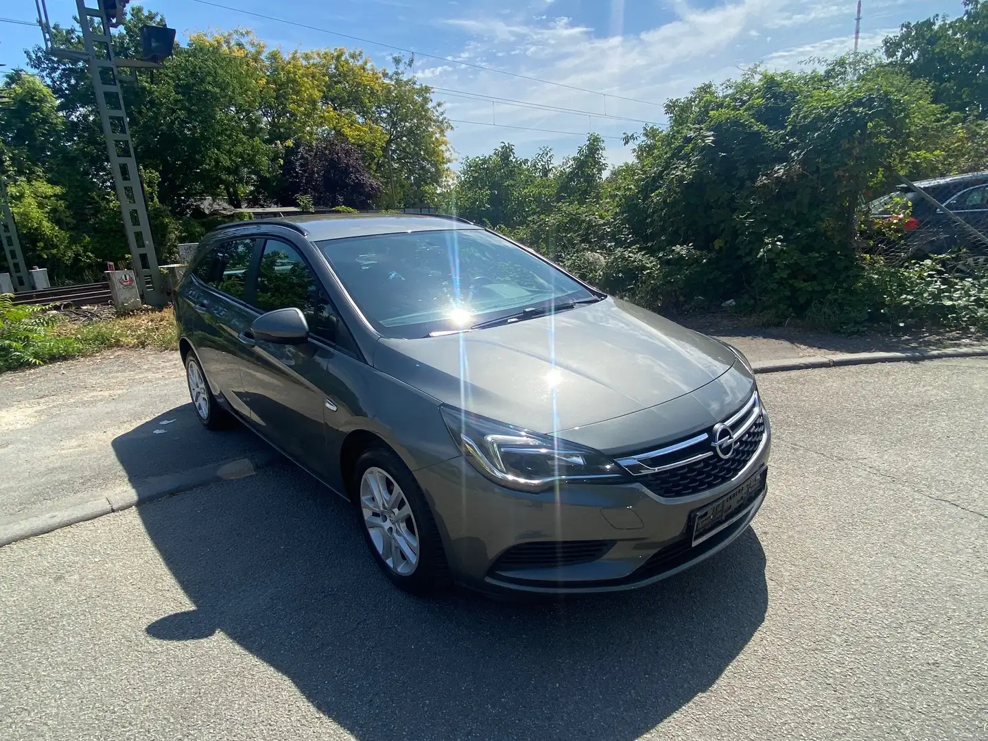 Opel Astra 1.6 CDTI Edition Start/Stop Gris - 1
