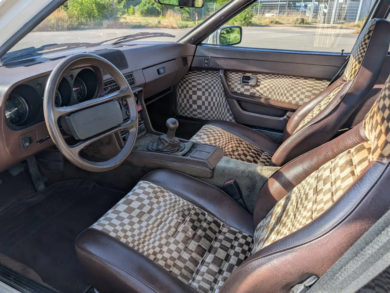 Porsche 924 Turbo (Dogleg), foto 12