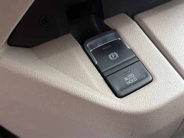Volkswagen Multivan view 23
