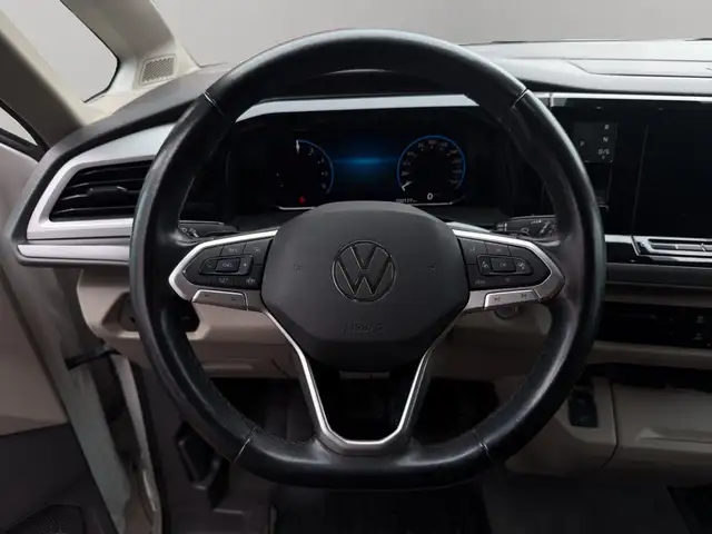 Volkswagen Multivan view 15