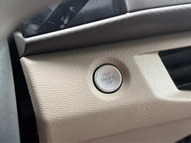 Volkswagen Multivan view 24