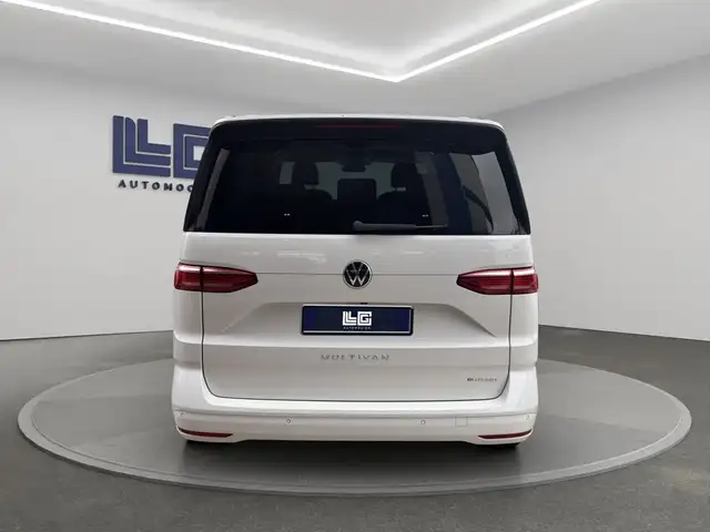 Volkswagen Multivan view 6