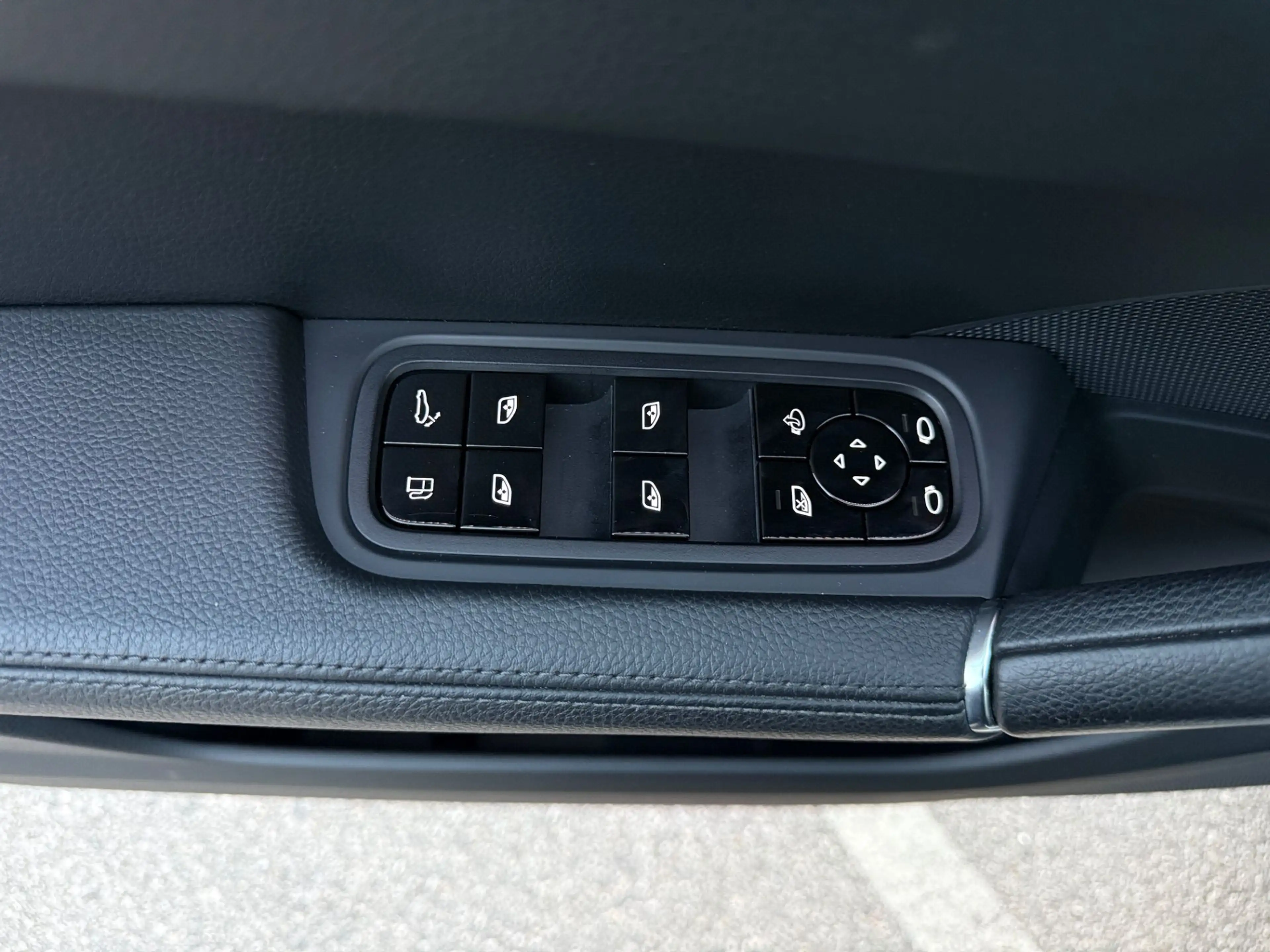 Porsche Cayenne III E-Hybrid *TOP-Ausstattung +1 Besitz Head Up P — photo 14