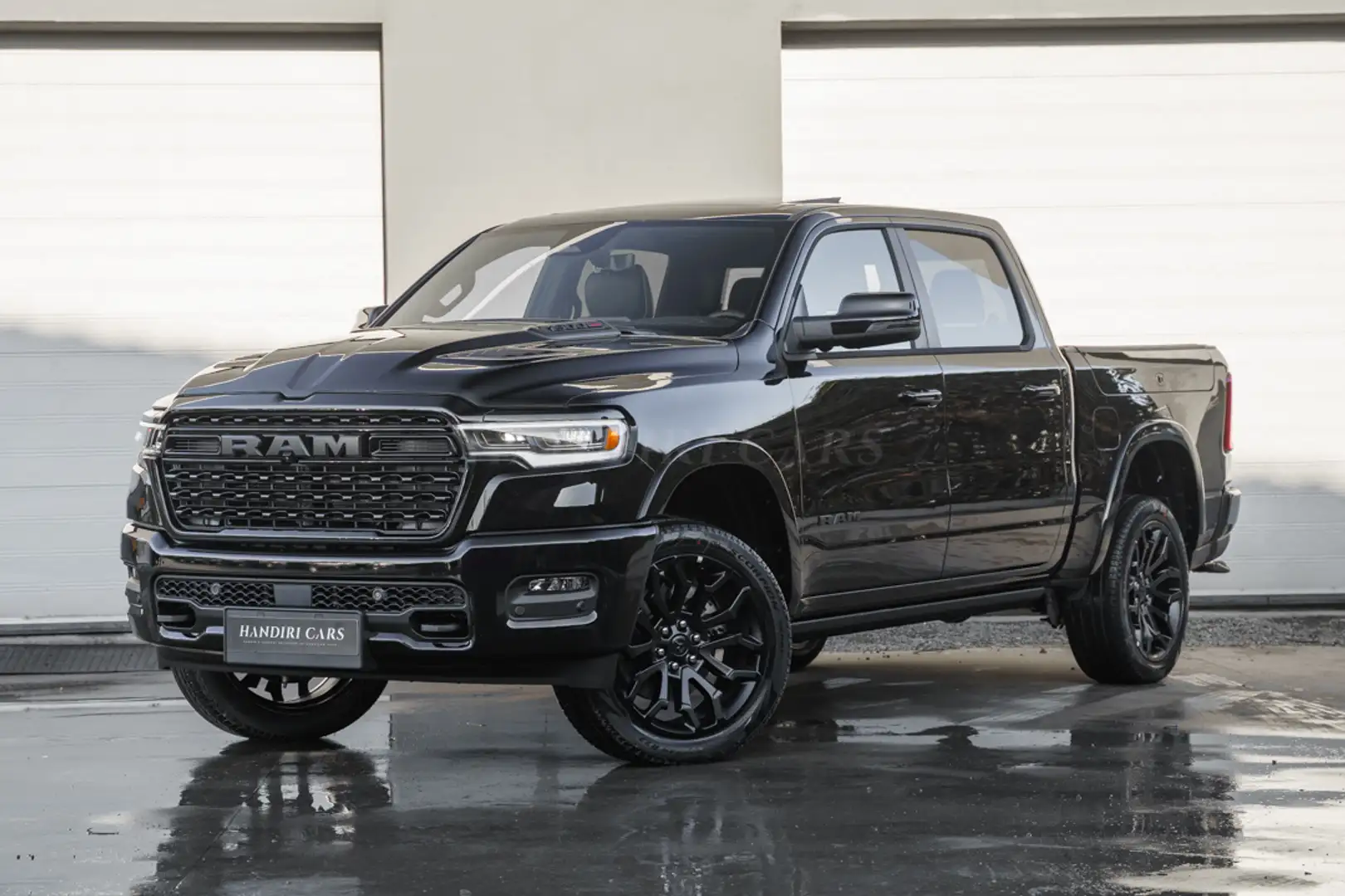 Dodge RAM 2026! LIMITED NIGHT 540 PK € 76290 +MASSAGE Negro - 1