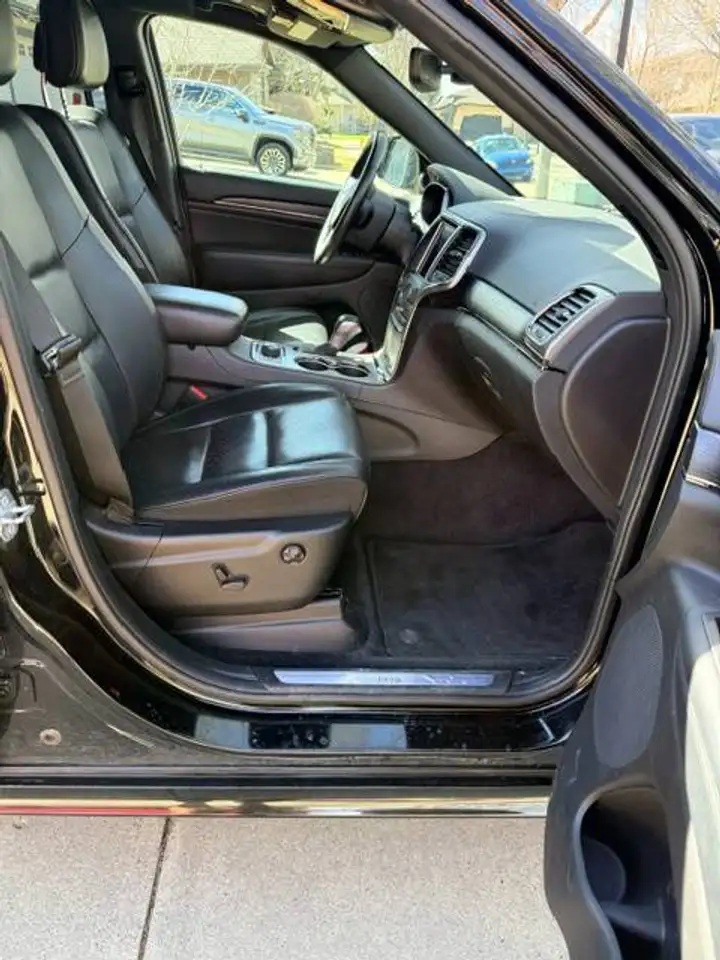 Jeep Grand Cherokee снимка Jeep Grand Cherokee