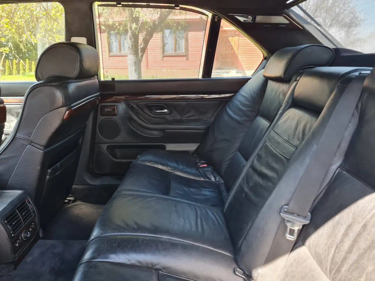 BMW 750i, foto 10