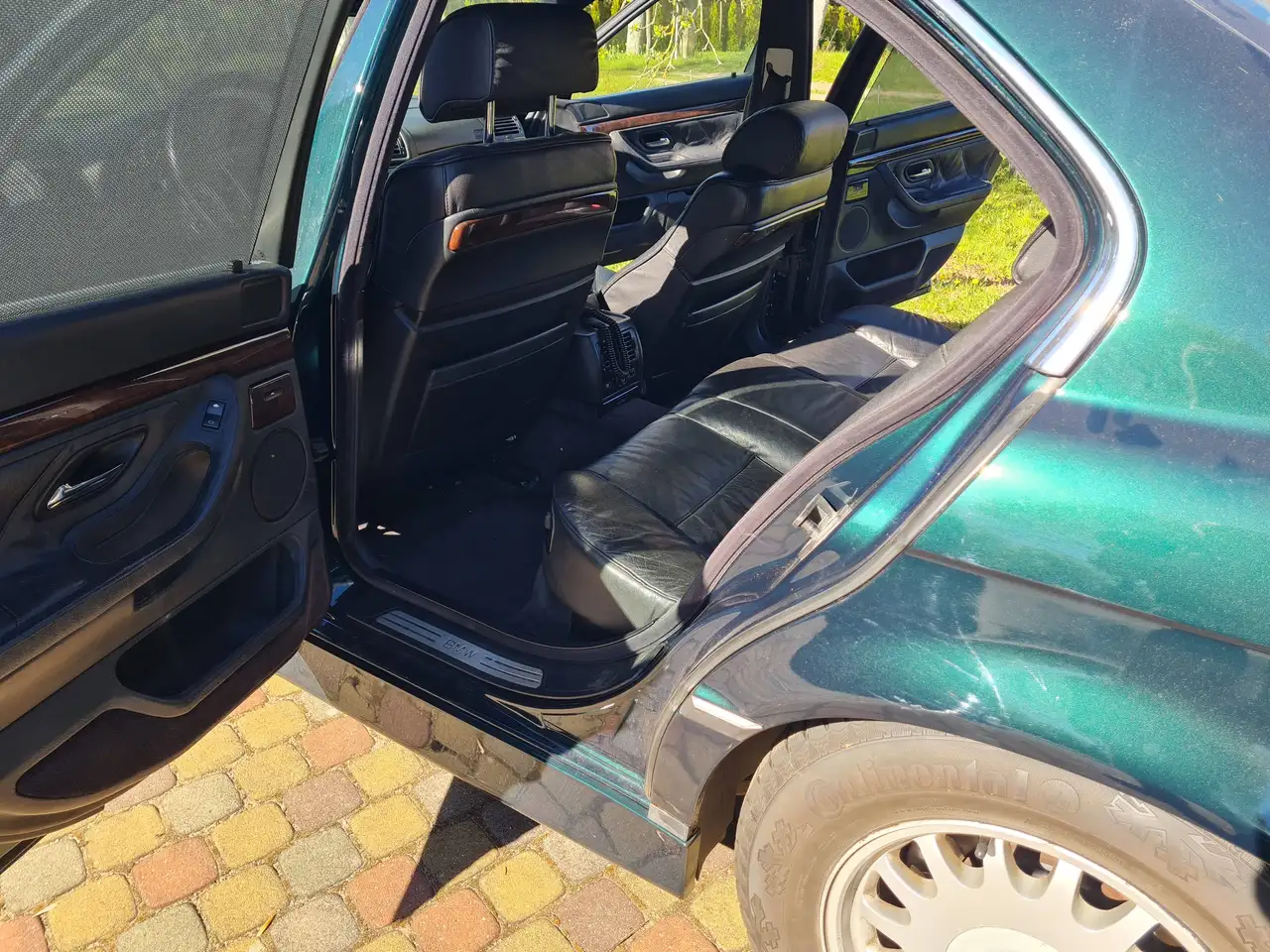 BMW 750i, foto 4