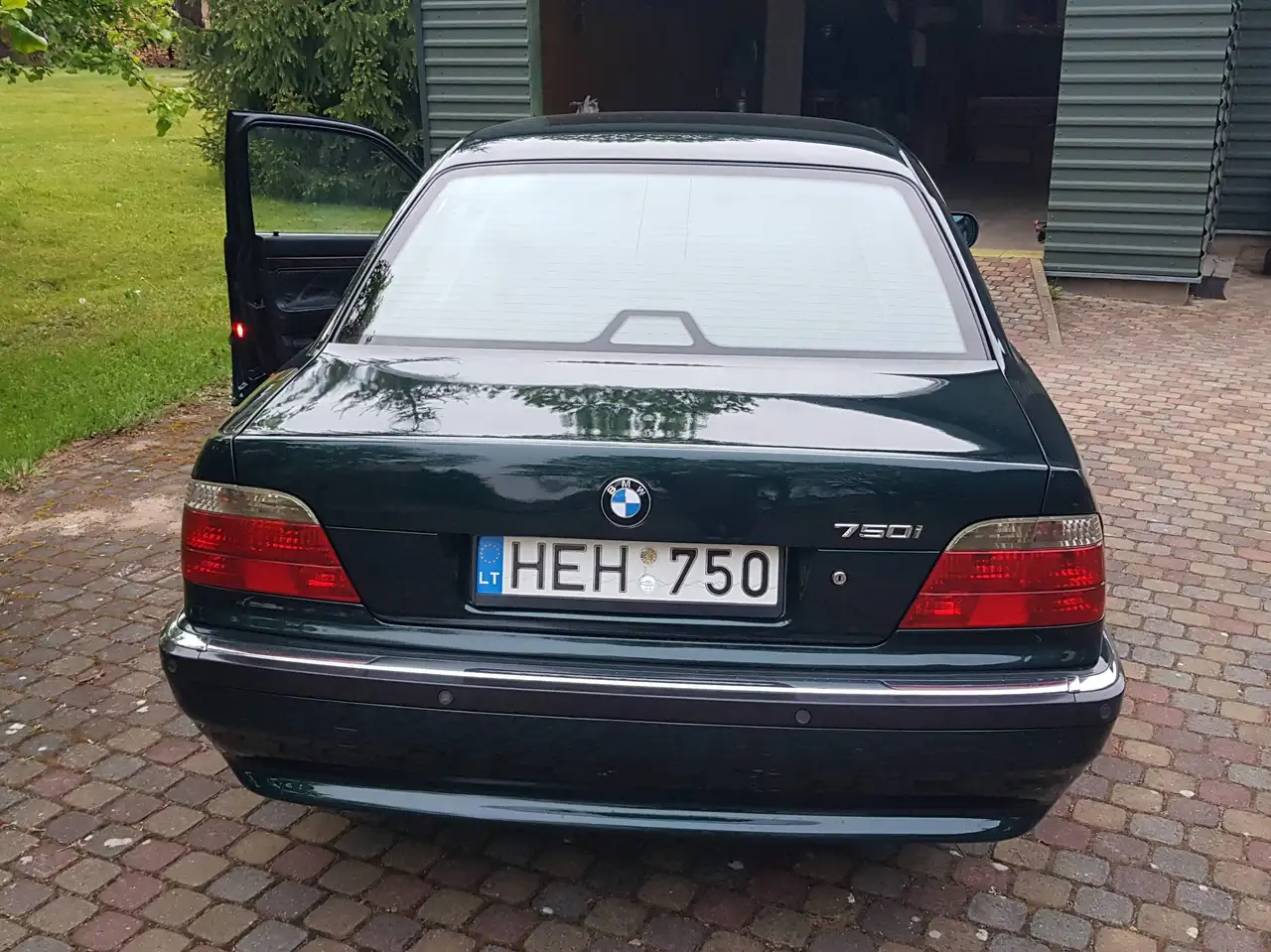 BMW 750i, foto 7