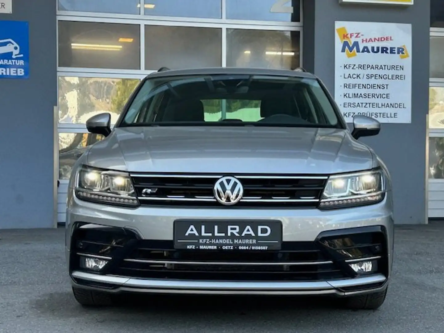 Volkswagen Tiguan R-line, AHK, LED, Standheizung Grau - 2