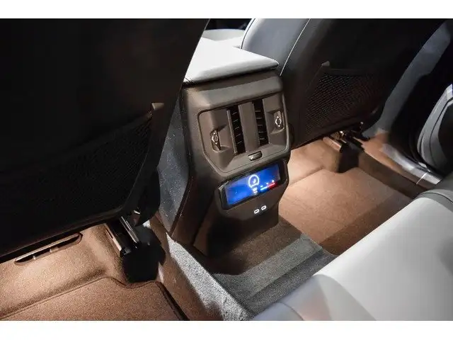 BMW X3 view 21