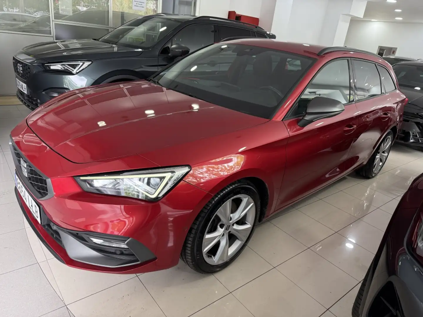 SEAT Leon ST 1.5 eTSI S&S FR DSG-7 150 Burdeos - 1