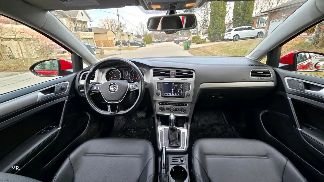 Volkswagen Golf photo Volkswagen Golf