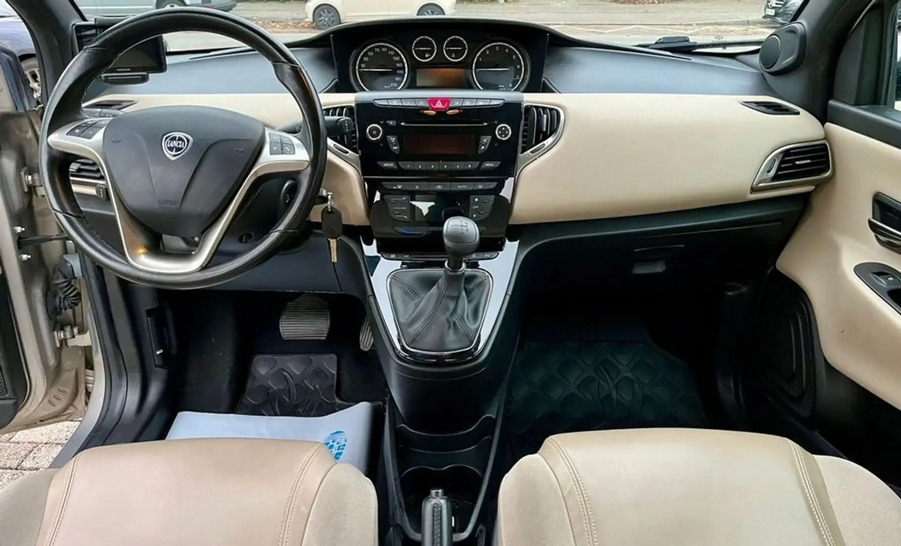 Lancia Y 0.9 TwinAir 85 CV 5 porte Platinum Beige - 1