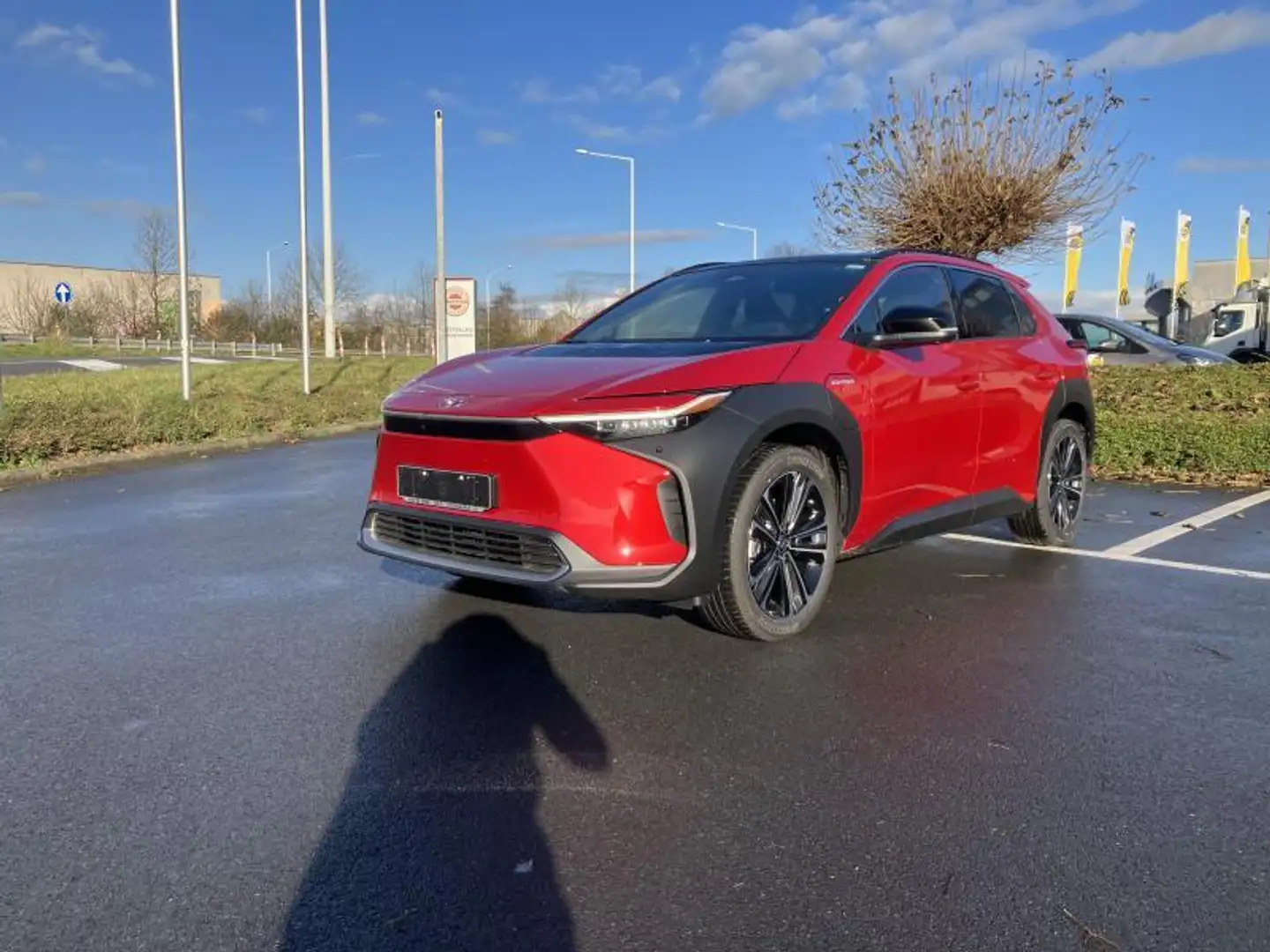 Toyota bZ4X Premium Червоний - 1