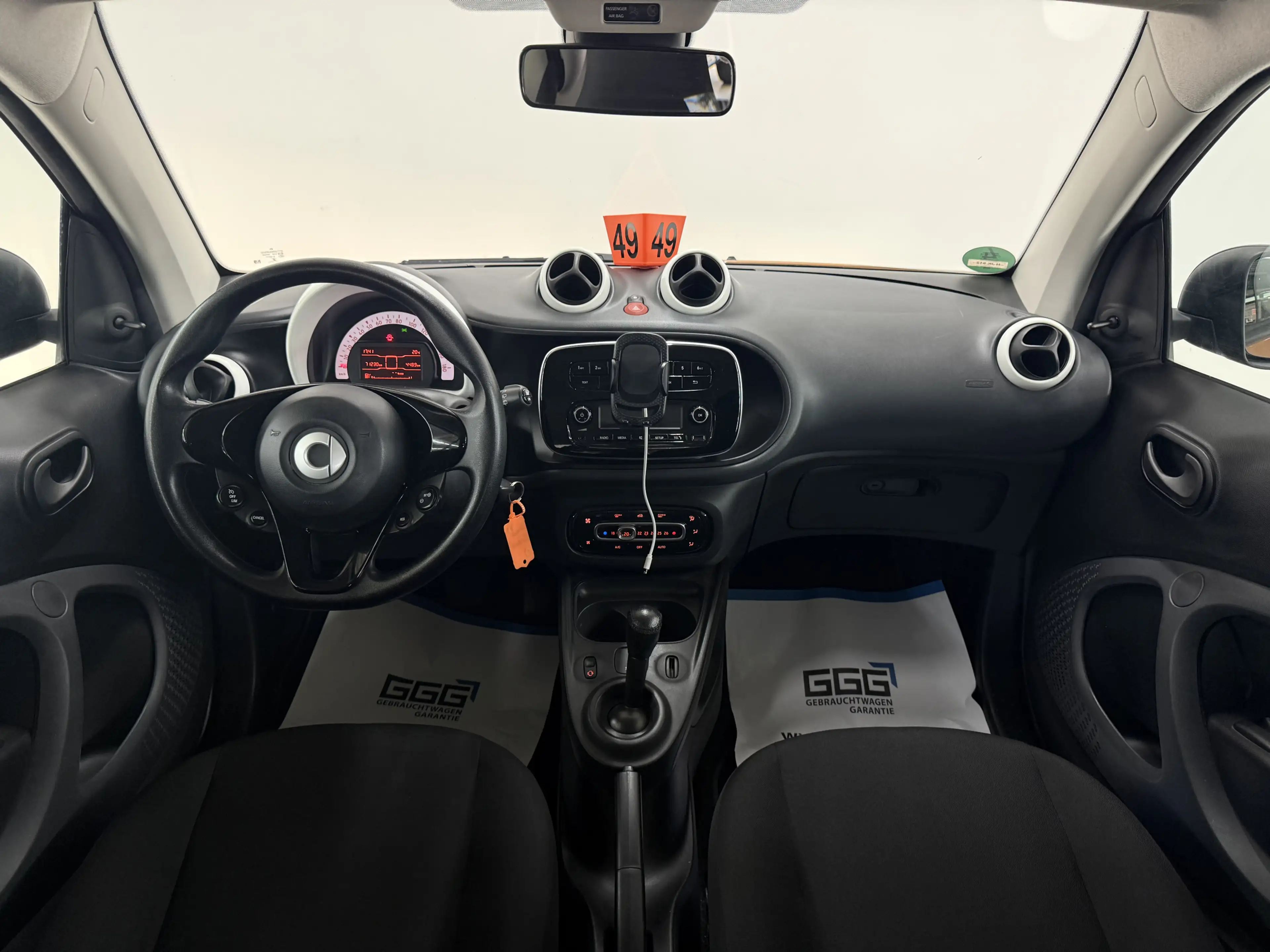 smart forTwo 52 kW 1-Hand Bluetooth Temp HU+Service — photo 6
