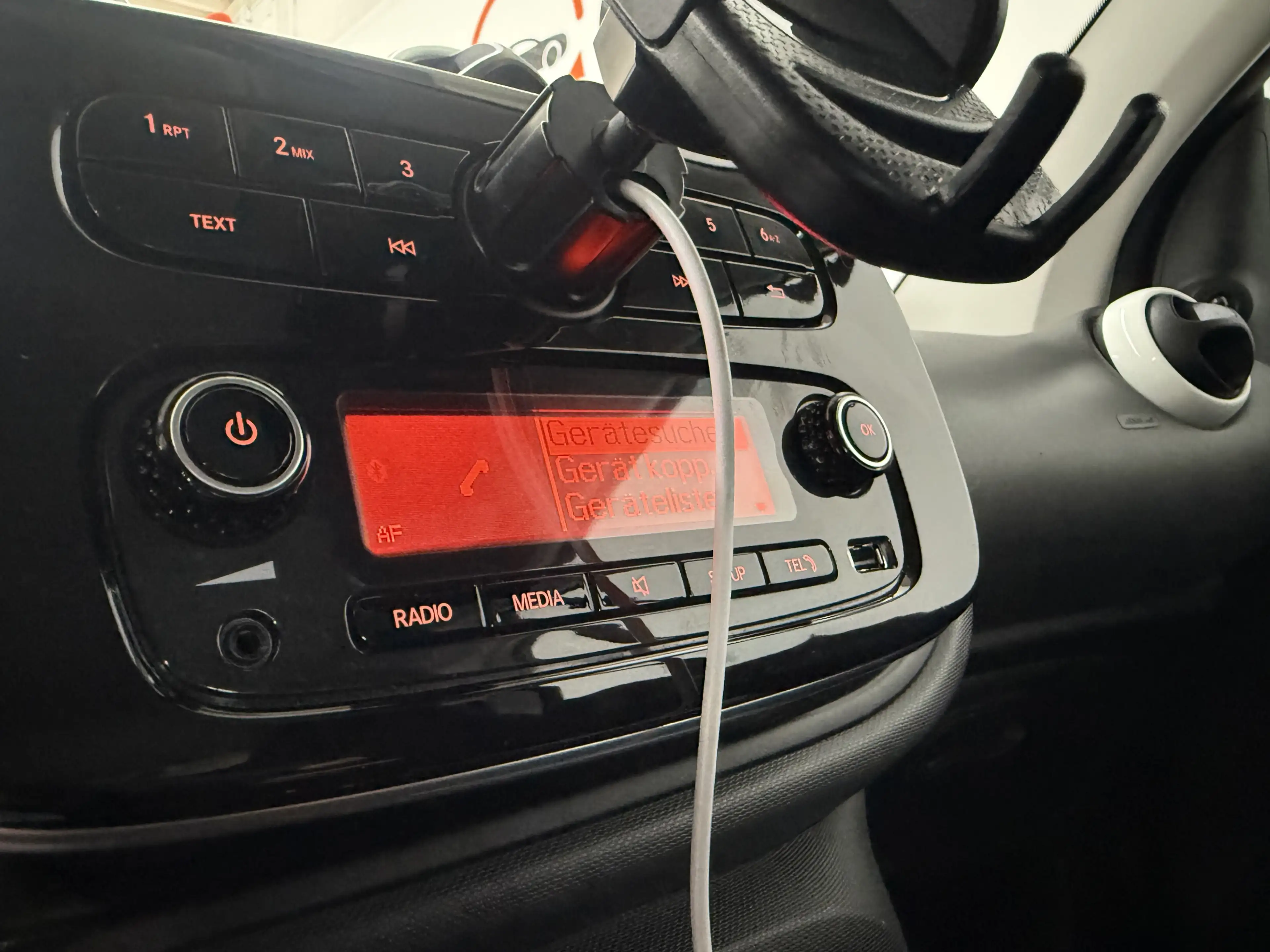 smart forTwo 52 kW 1-Hand Bluetooth Temp HU+Service — photo 15