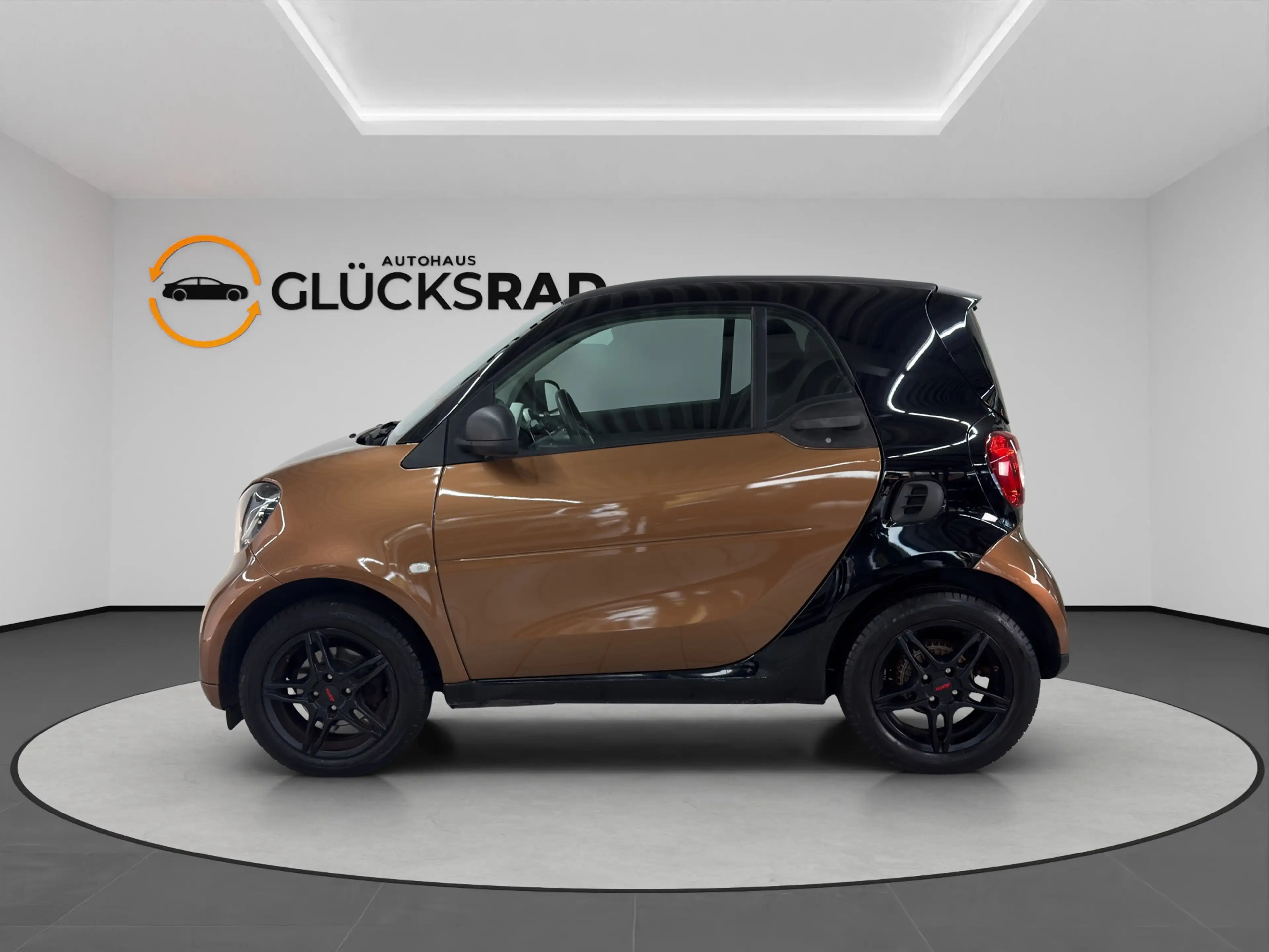 smart forTwo 52 kW 1-Hand Bluetooth Temp HU+Service — photo 3